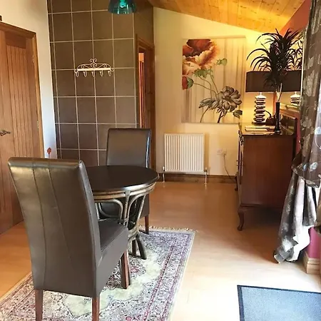 Chinchilla Villa Selby