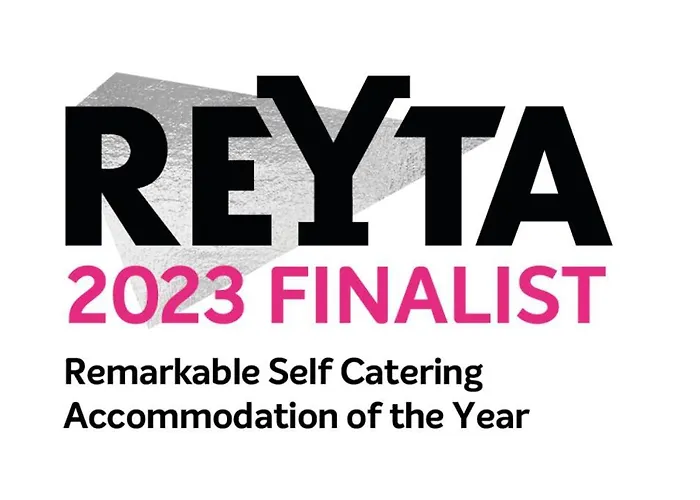 Chinchilla - Still Rabbit - Hot Tub - Yorkshire Willa