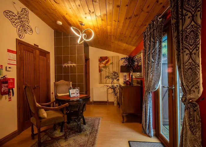 Chinchilla - Still Rabbit - Hot Tub - Yorkshire *