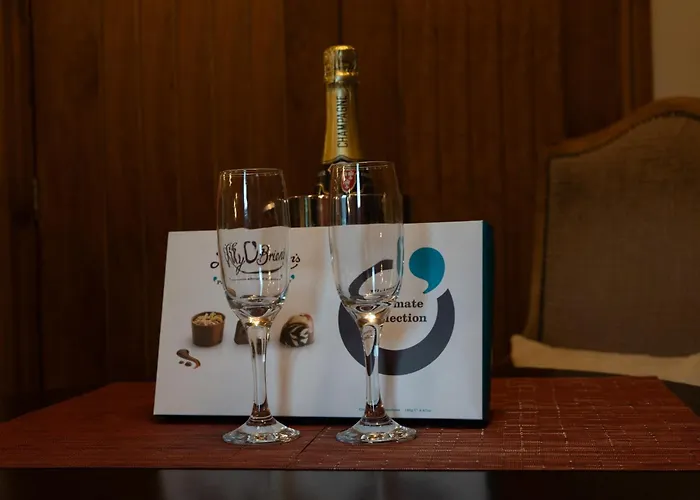 Willa Chinchilla - Still Rabbit - Hot Tub - Yorkshire Selby