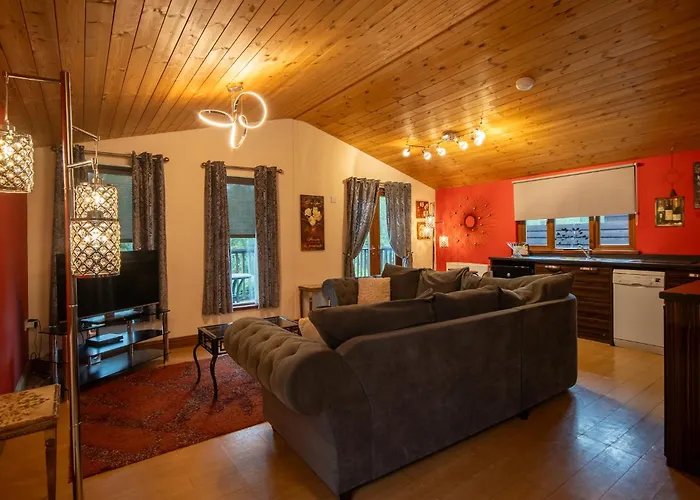 Willa Chinchilla - Still Rabbit - Hot Tub - Yorkshire