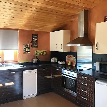 Chinchilla Villa Selby