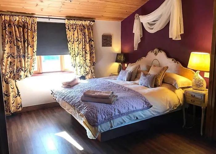 Chinchilla - Still Rabbit - Hot Tub - Yorkshire *